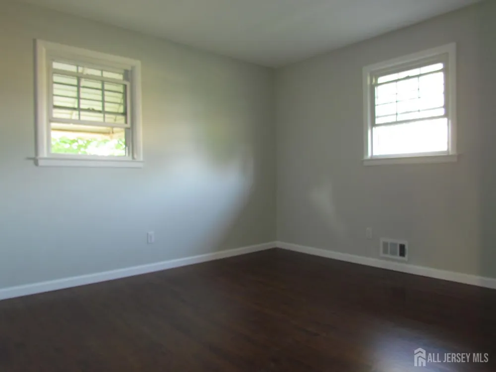 5284 Deborah Drive Piscataway, NJ 08854