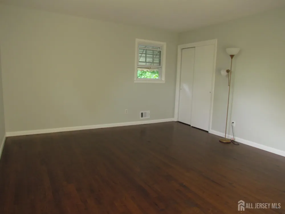 5284 Deborah Drive Piscataway, NJ 08854