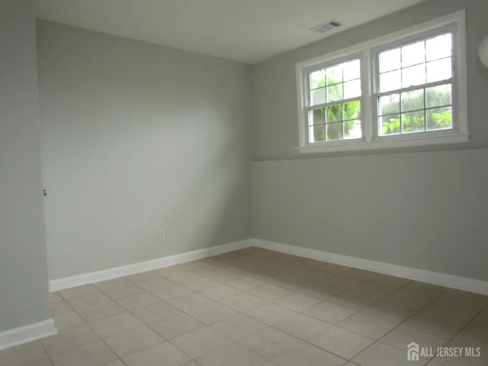 5284 Deborah Drive Piscataway, NJ 08854