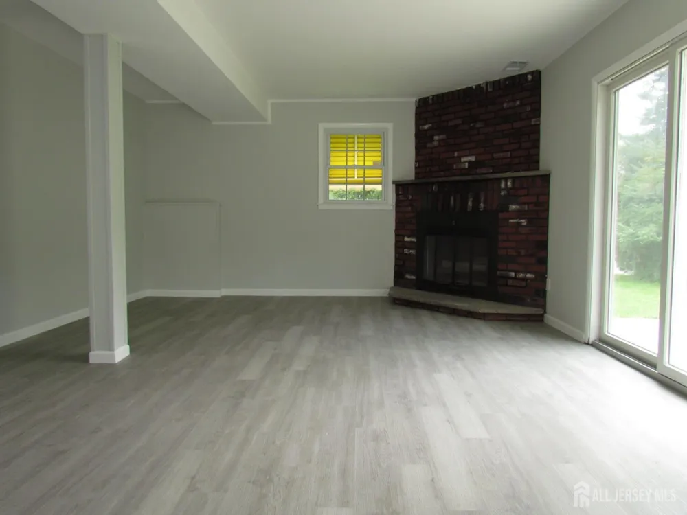 5284 Deborah Drive Piscataway, NJ 08854
