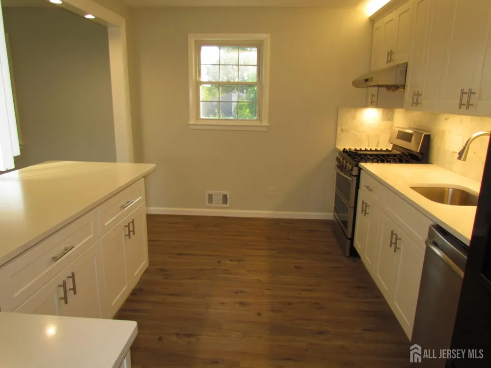 5284 Deborah Drive Piscataway, NJ 08854