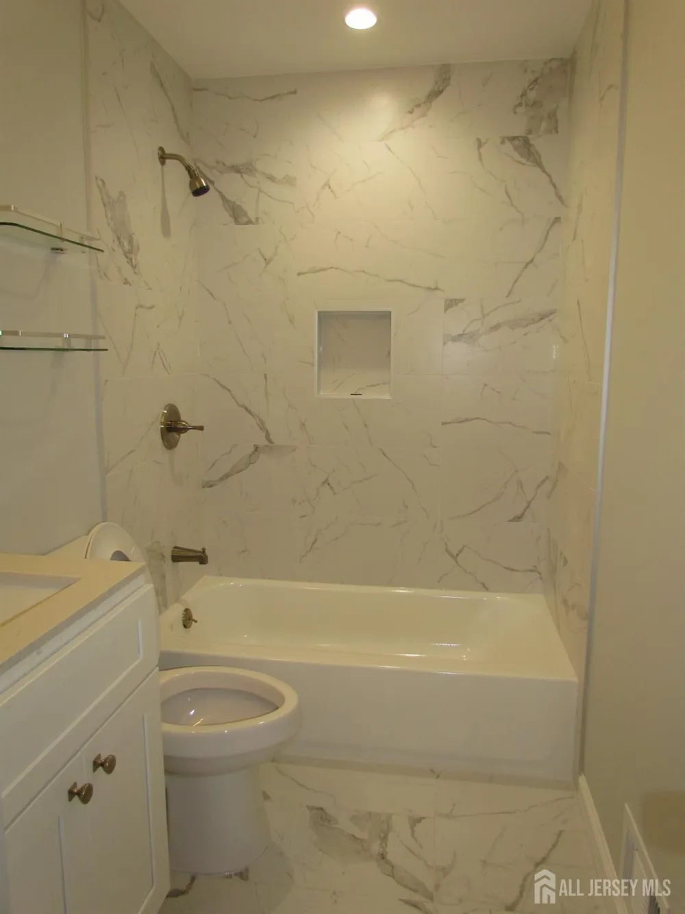 5284 Deborah Drive Piscataway, NJ 08854