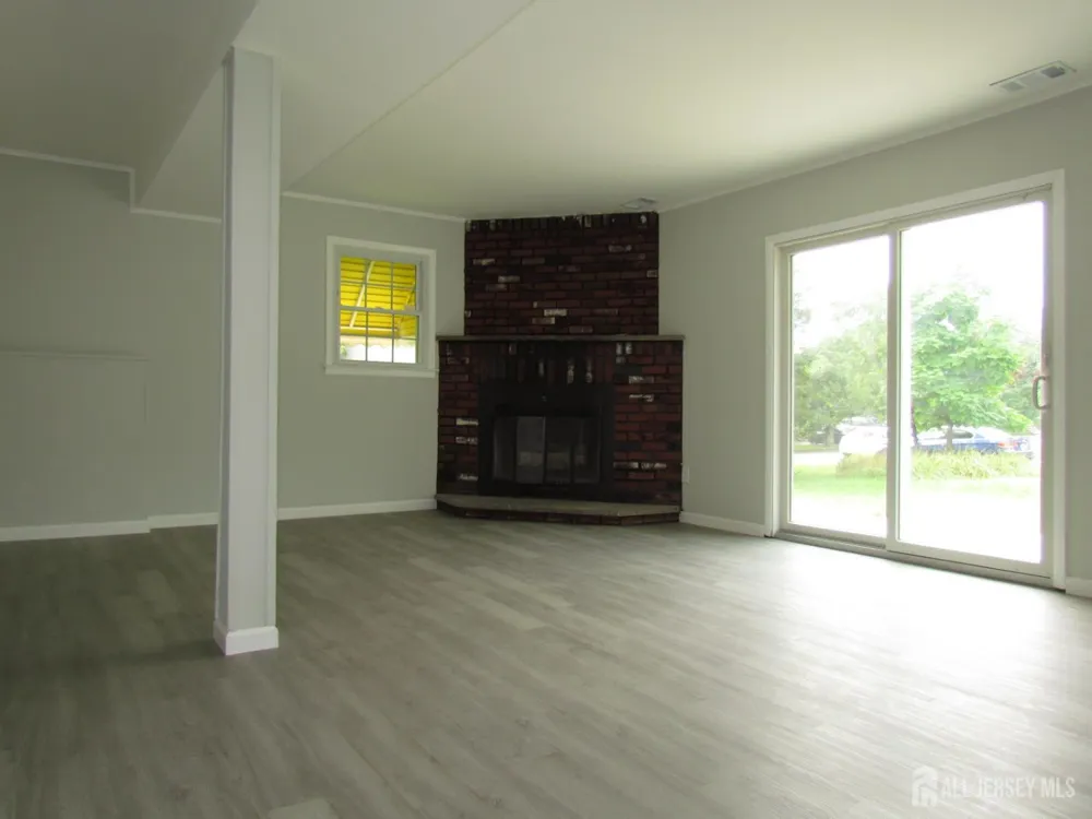 5284 Deborah Drive Piscataway, NJ 08854