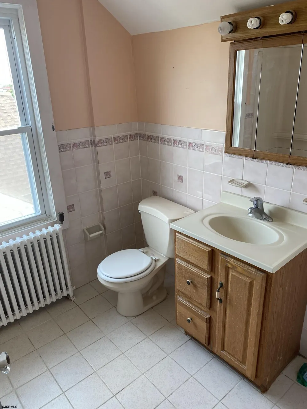 5 N Bartram Ave Lower Chelsea, NJ 08401