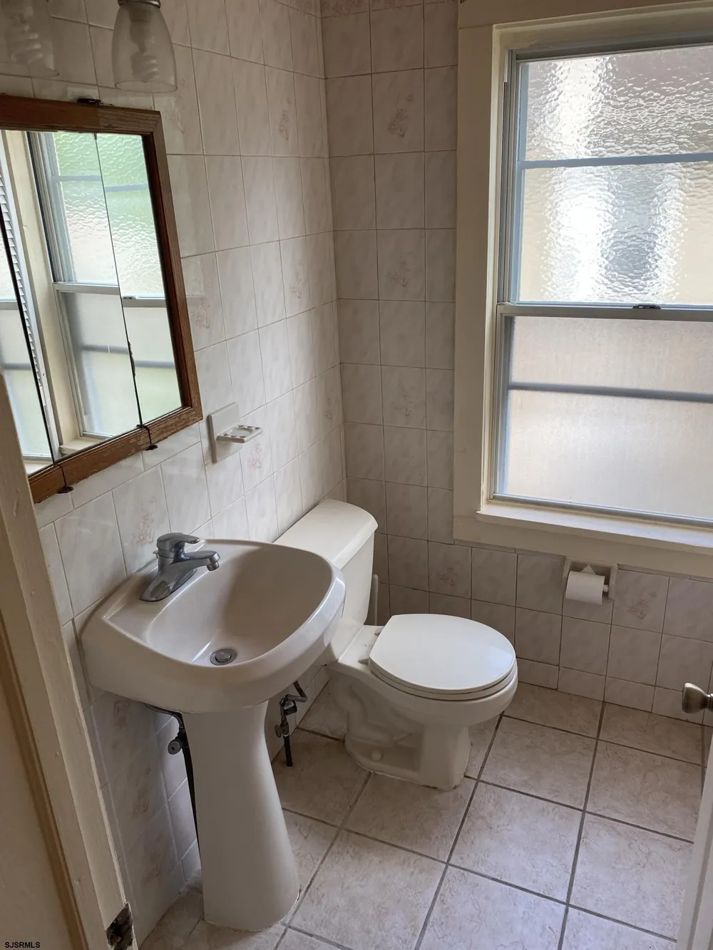5 N Bartram Ave Lower Chelsea, NJ 08401