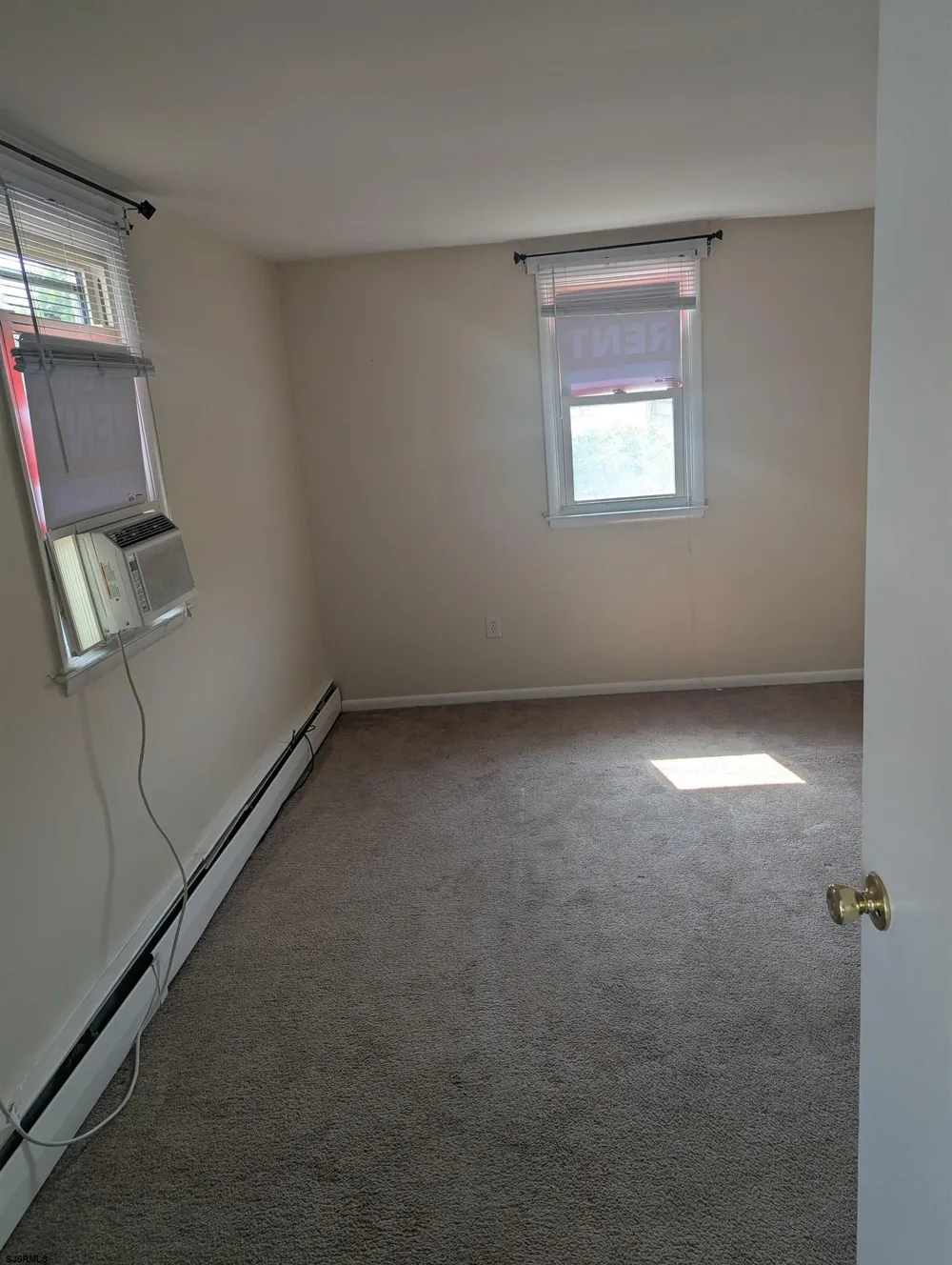 40 Delaware Ave Somers Point, NJ 08244