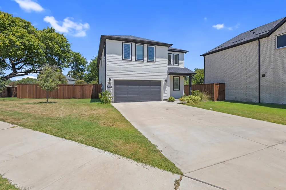 4539 Hogans Alley Drive Arlington, TX 76001