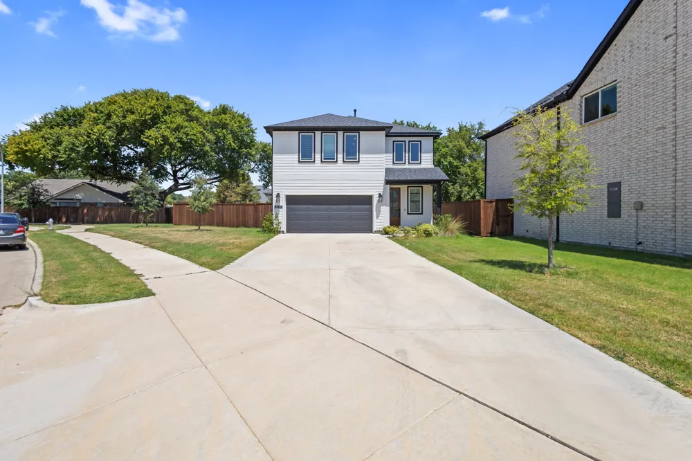 4539 Hogans Alley Drive Arlington, TX 76001