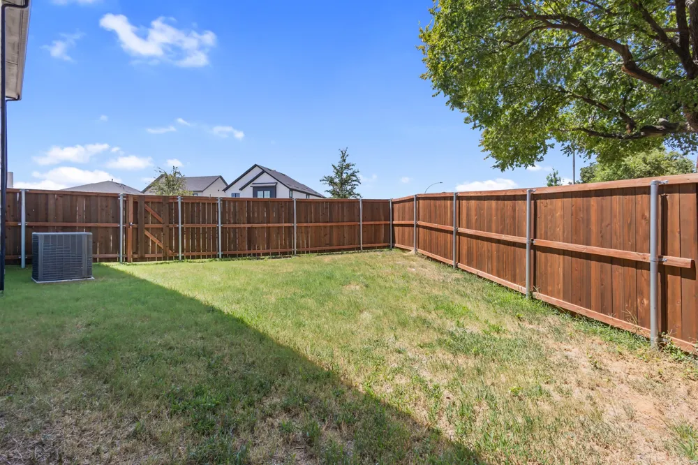 4539 Hogans Alley Drive Arlington, TX 76001