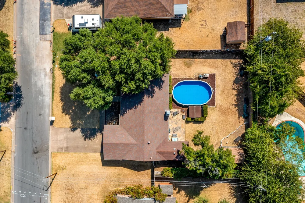 1304 Augusta Road Benbrook, TX 76126