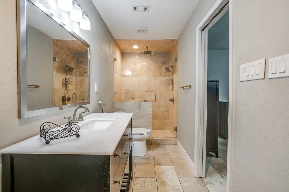 1304 Augusta Road Benbrook, TX 76126