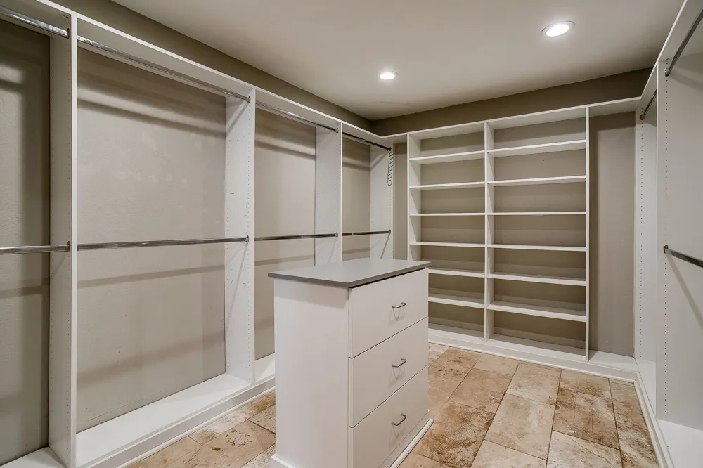 1304 Augusta Road Benbrook, TX 76126