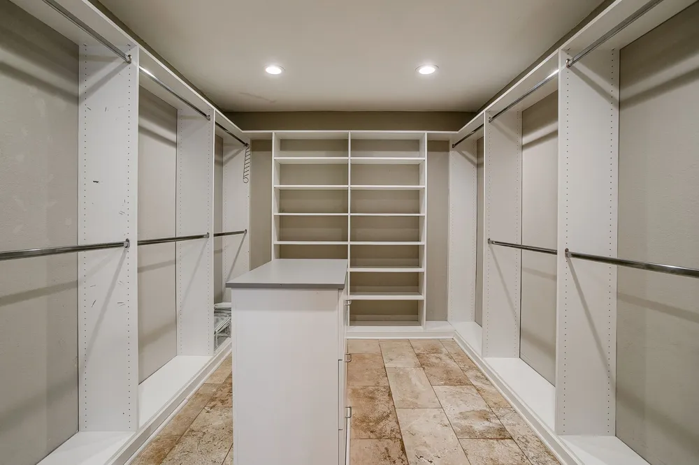 1304 Augusta Road Benbrook, TX 76126