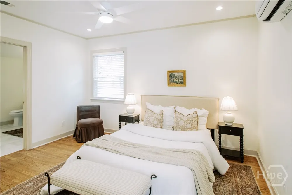 33 E 63rd Street Savannah, GA 31405