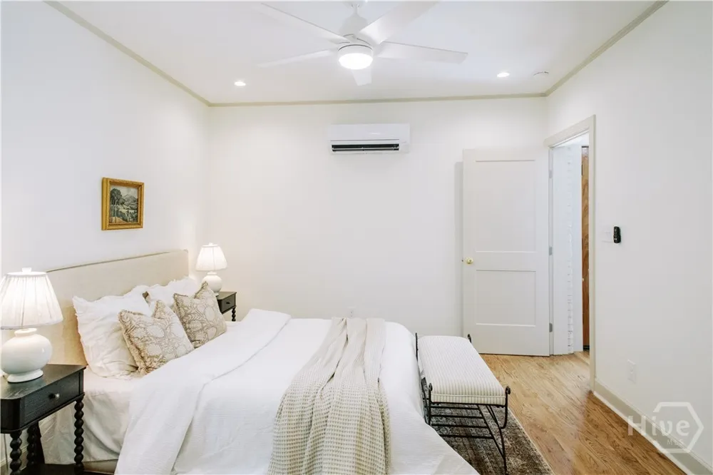 33 E 63rd Street Savannah, GA 31405