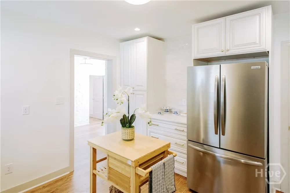33 E 63rd Street Savannah, GA 31405