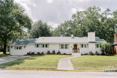 33 E 63rd Street