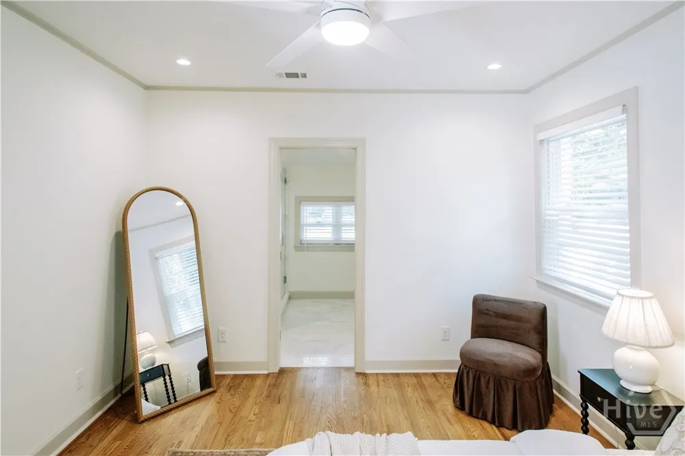 33 E 63rd Street Savannah, GA 31405