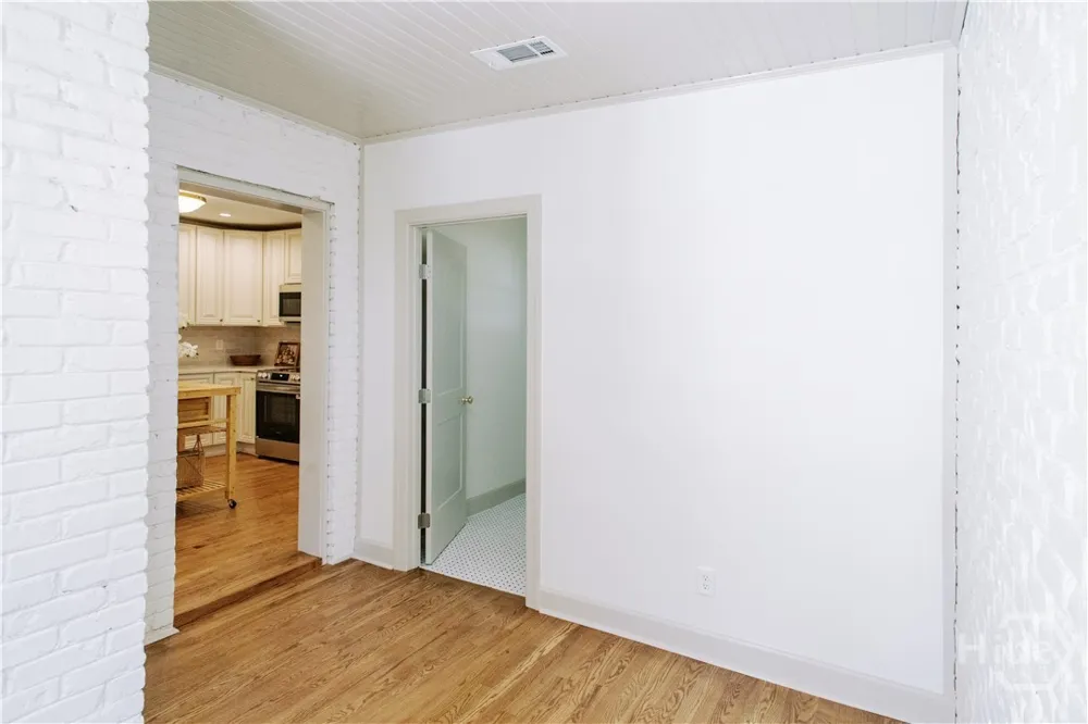 33 E 63rd Street Savannah, GA 31405