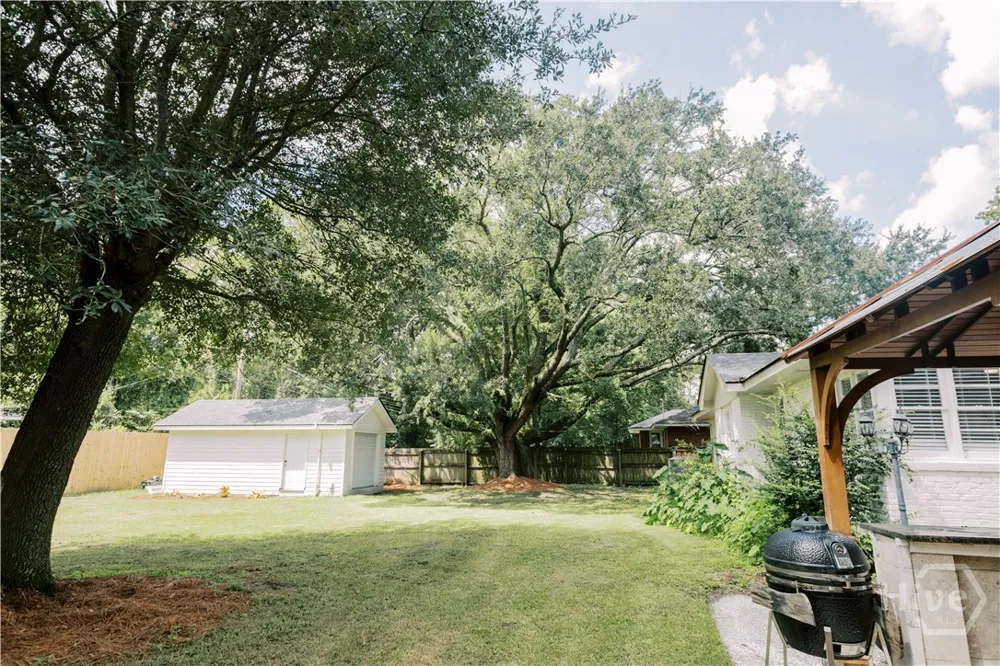 33 E 63rd Street Savannah, GA 31405