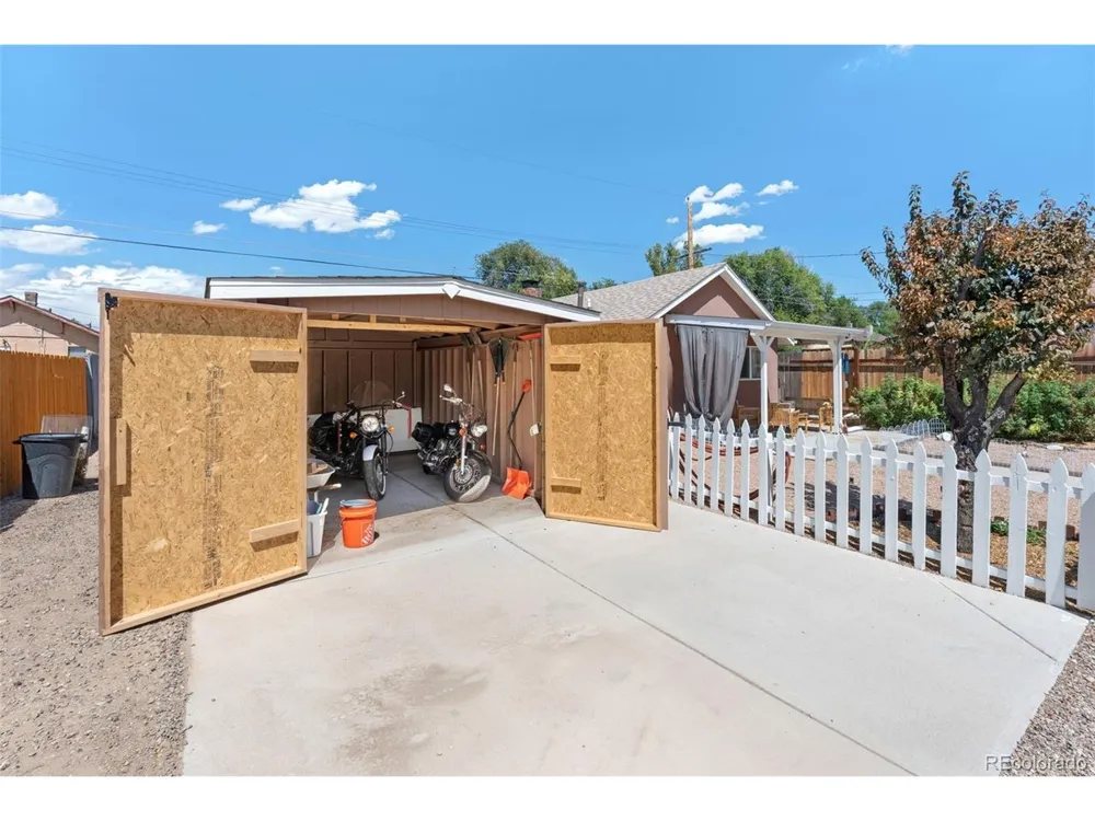 1127 E 3rd Street Pueblo, CO 81001