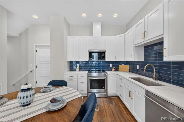 2868 S Machebeuf Court Denver, CO 80236