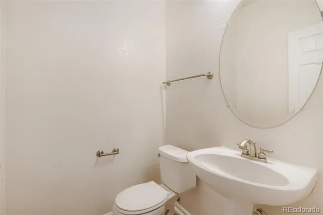 609 W Burgundy Street #B Highlands Ranch, CO 80129