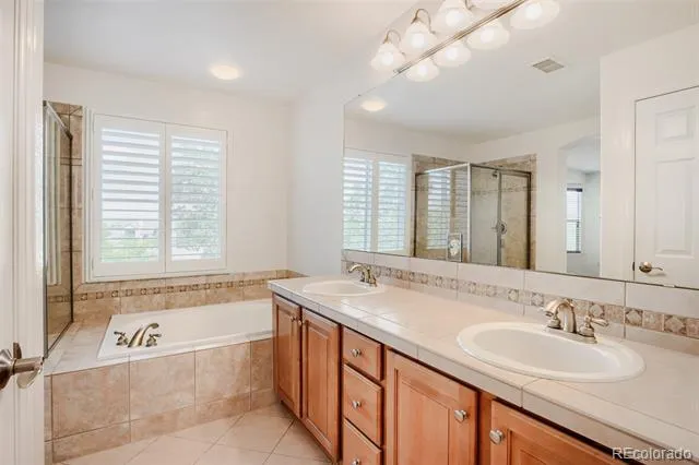 609 W Burgundy Street #B Highlands Ranch, CO 80129