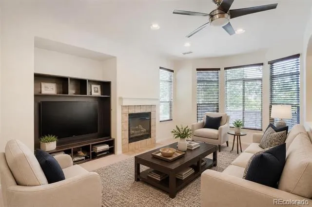 609 W Burgundy Street #B Highlands Ranch, CO 80129