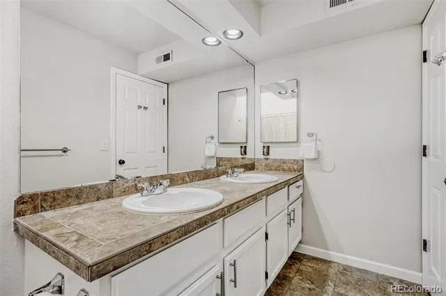 12404 E Tennessee Circle #F Aurora, CO 80012
