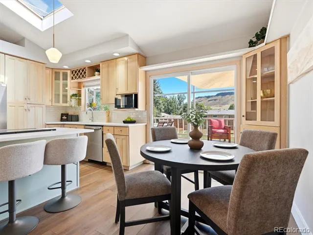 18954 W 61st Place Golden, CO 80403