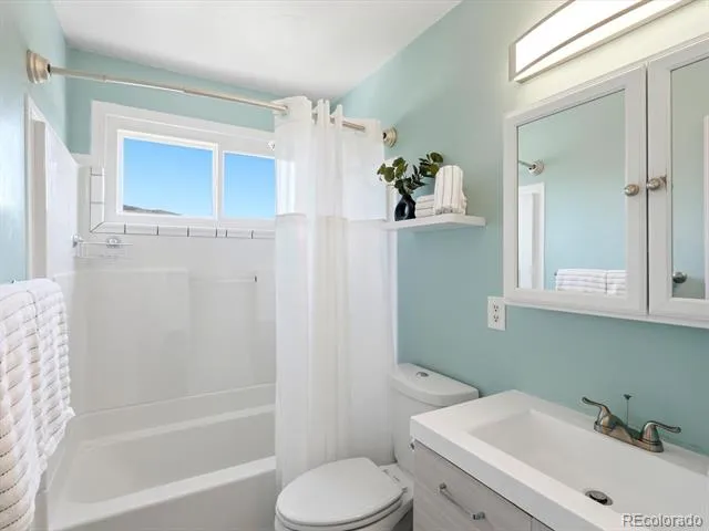 18954 W 61st Place Golden, CO 80403