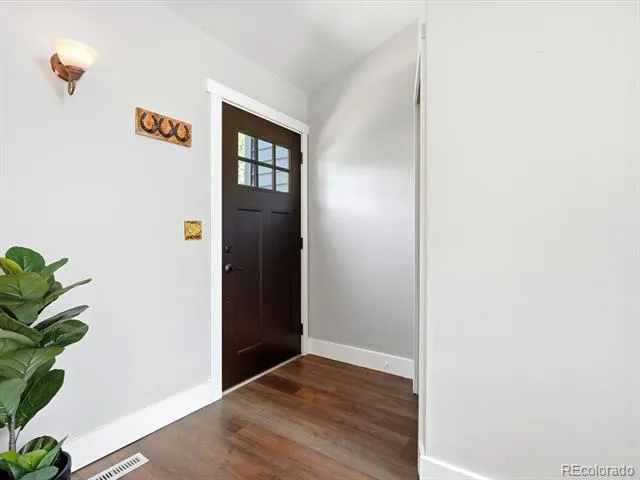18954 W 61st Place Golden, CO 80403