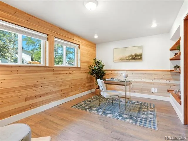 18954 W 61st Place Golden, CO 80403
