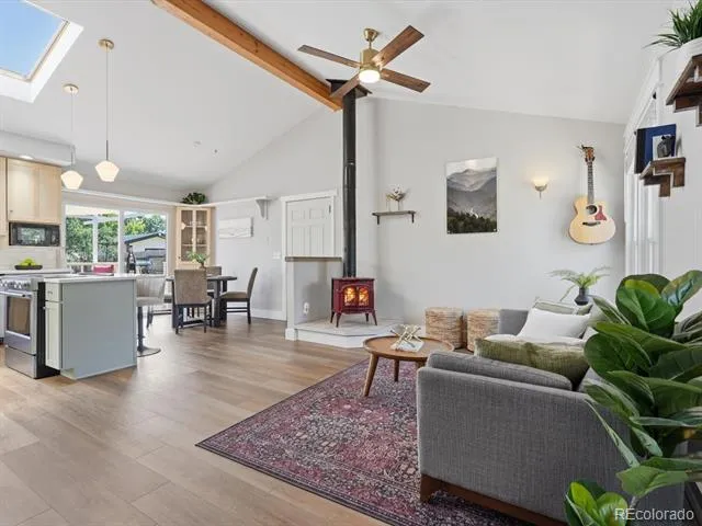 18954 W 61st Place Golden, CO 80403
