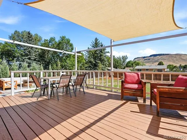 18954 W 61st Place Golden, CO 80403