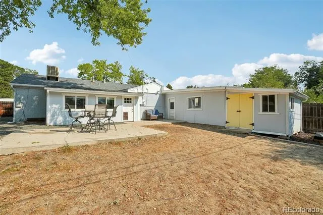 5530 Holland Drive Arvada, CO 80002
