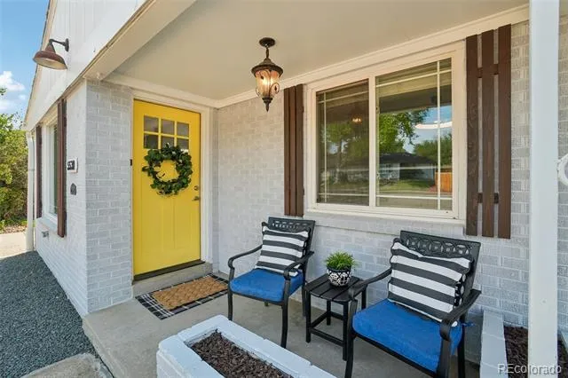 5530 Holland Drive Arvada, CO 80002