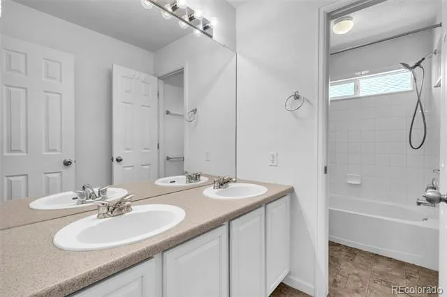 3382 E 123rd Avenue Thornton, CO 80241