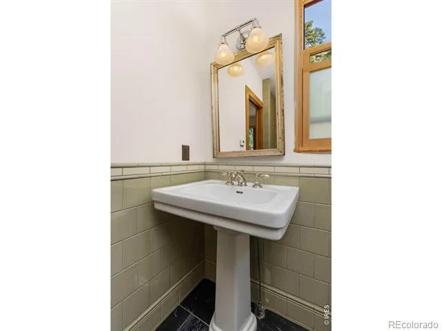 22 Artesian Drive Eldorado Springs, CO 80025