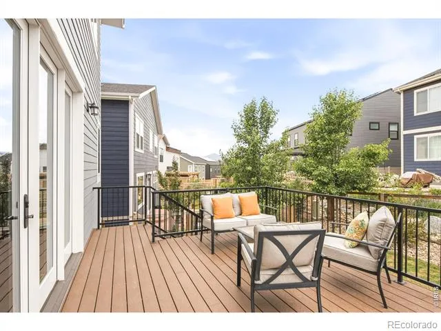 917 Arapahoe Circle Louisville, CO 80027