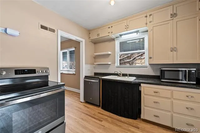 2606 W Alamo Avenue Littleton, CO 80120