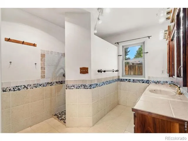 1825 Longworth Road Fort Collins, CO 80526