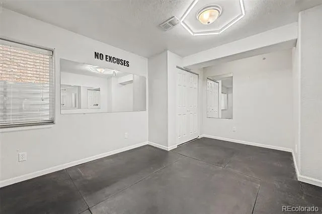 6934 S Fultondale Circle Aurora, CO 80016