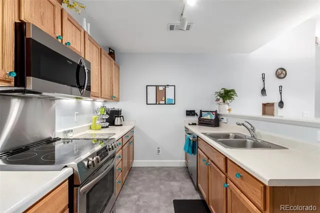 4211 S Blackhawk Circle #8C Aurora, CO 80014