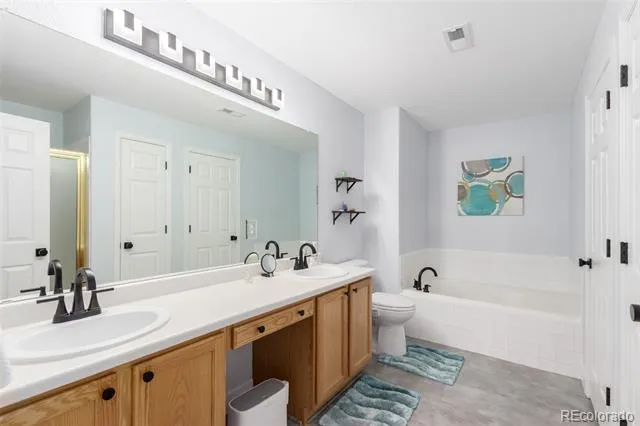 4211 S Blackhawk Circle #8C Aurora, CO 80014