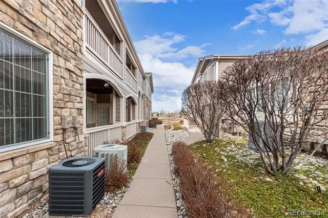 4211 S Blackhawk Circle #8C Aurora, CO 80014