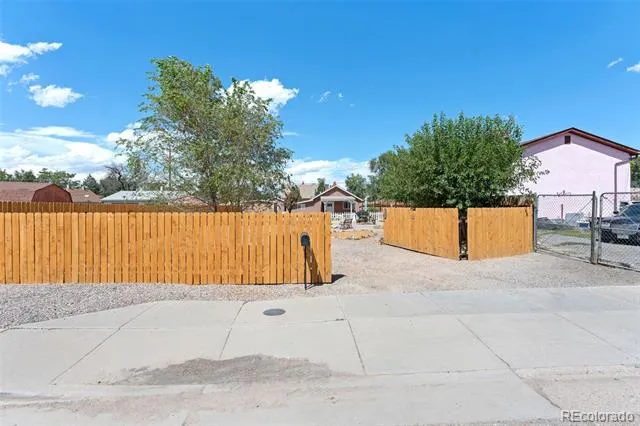 1127 E 3rd Street Pueblo, CO 81001