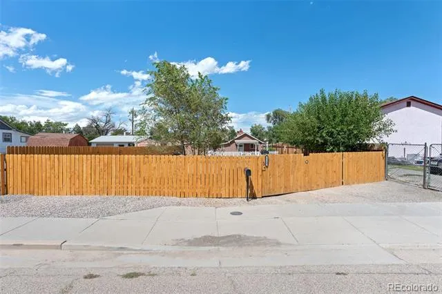1127 E 3rd Street Pueblo, CO 81001