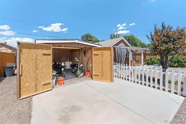 1127 E 3rd Street Pueblo, CO 81001